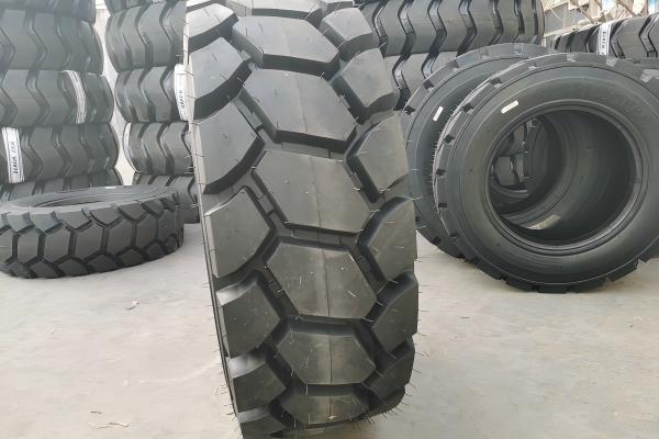 SUNDOM Skidsteer Tires: Durable, Skid-resistant, Load-bearing, Triple Guarantee